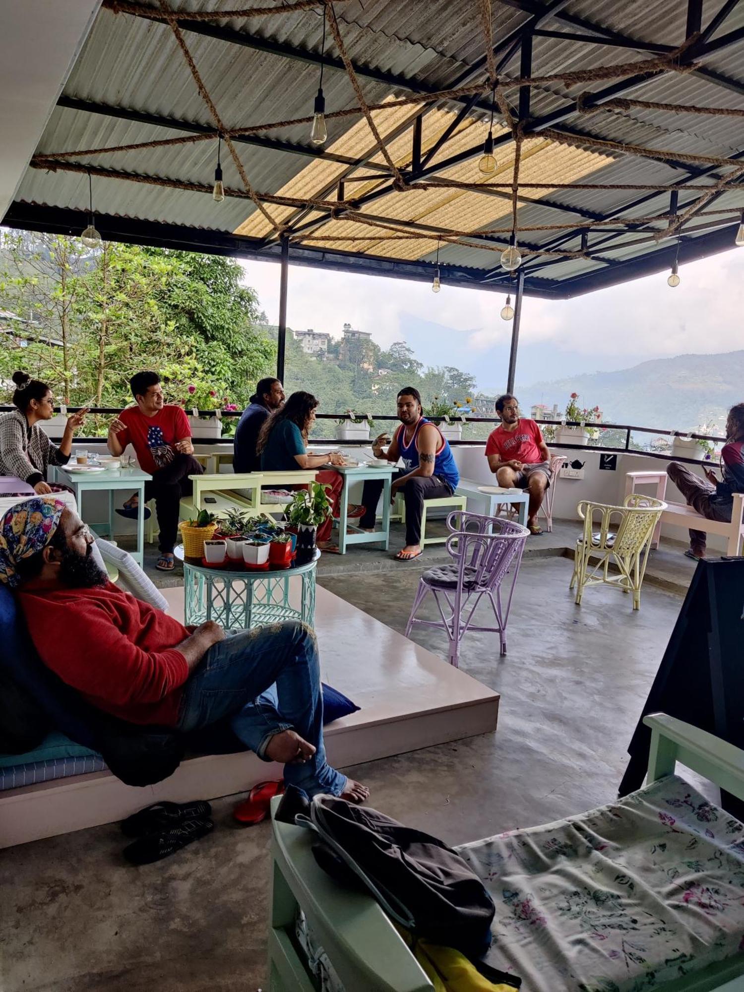Tag Along 2 0 Hostel Gangtok Eksteriør billede